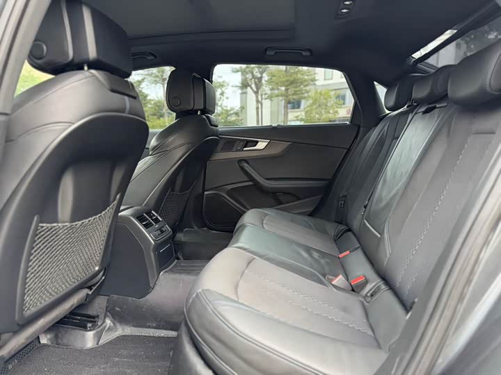 Audi A4L 2019 45 TFSI quattro Sport VI — фото 5