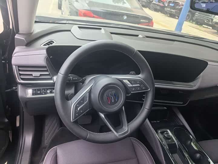 Buick Plus 2025 Plus 28 T 2 WD — фото 13