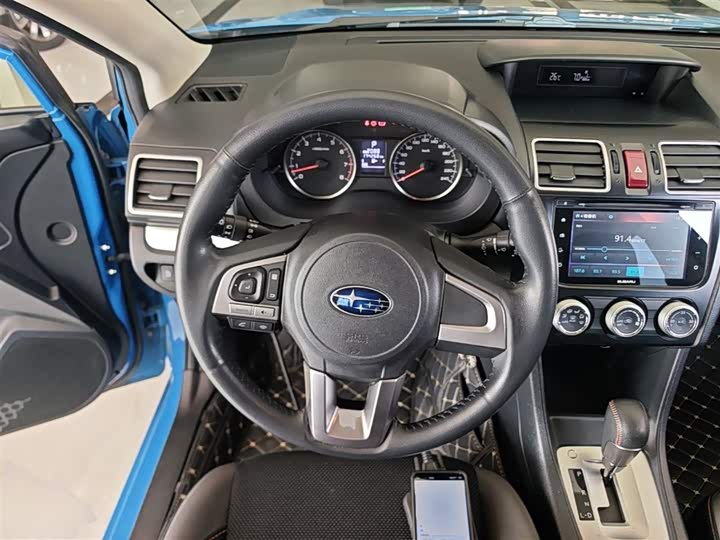 Subaru XV 2016 2.0i — фото 11