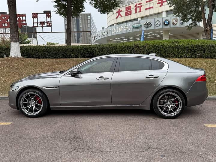 Jaguar XEL 2018 2.0 T 250 PS — фото 3