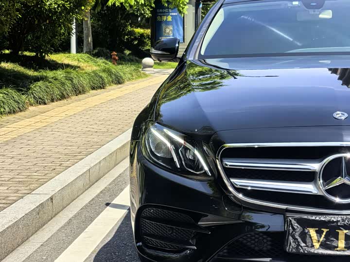 Mercedes-Benz E-Class 2019 E 300 L — фото 14