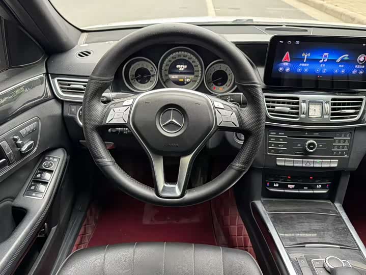 Mercedes-Benz E-Class 2015 E 260 L Sport — фото 14
