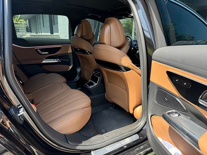Mercedes-Benz E-Class E 260 L — фото 13