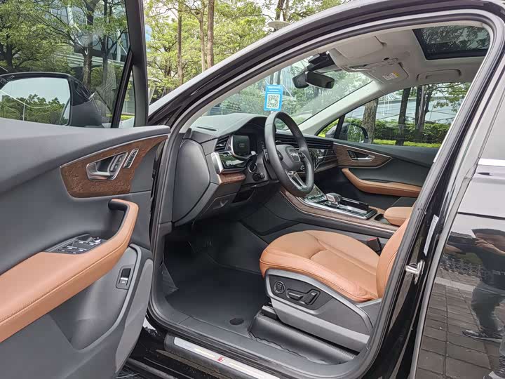 Audi Q7 2024 45 TFSI quattro S line Sport — фото 16