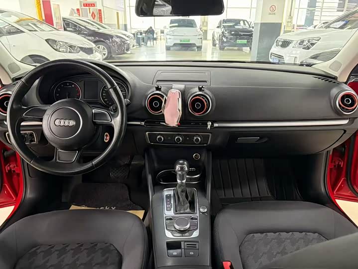 Audi A3 2016 Sportback 35 TFSI — фото 5