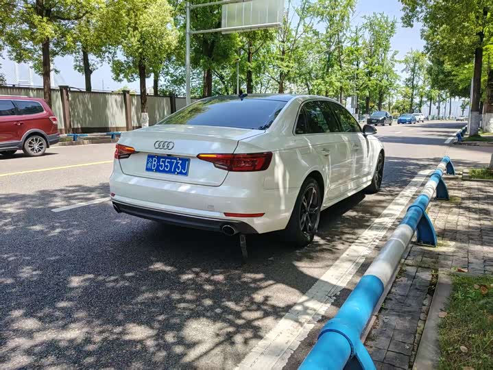 Audi A4L 2017 Plus 40 TFSI — фото 9