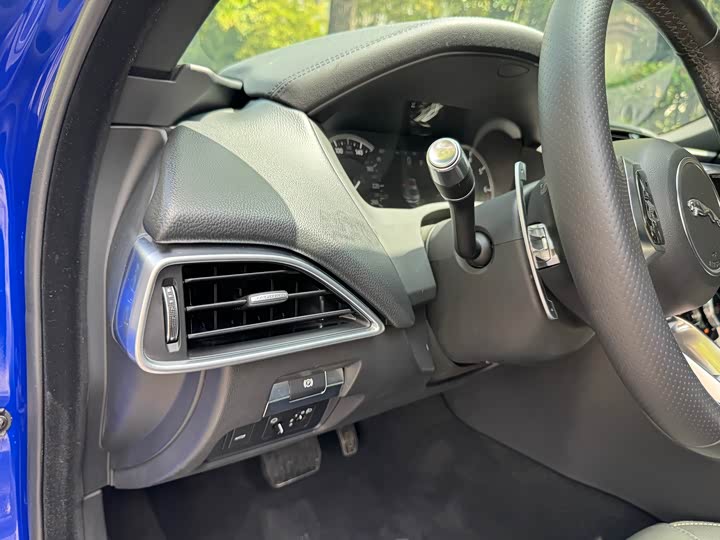 Jaguar XEL 2020 2.0 T 200 PS R-DYNAMIC — фото 15