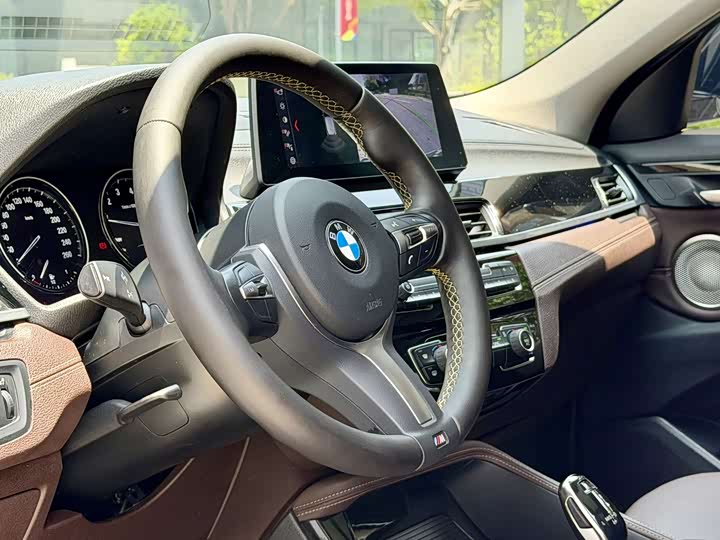 BMW X2 2023 s Drive 25i M — фото 10