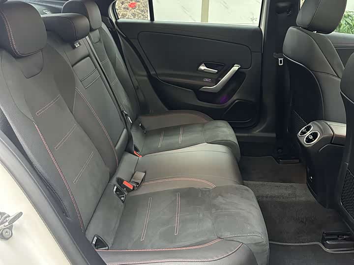 Mercedes-Benz A-Class 2024 A 200 L — фото 12
