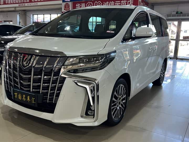 Toyota Alphard — фото 2