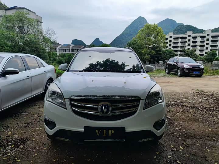 Changan CS35 2016 1.6 L MTLuxury V — фото 2