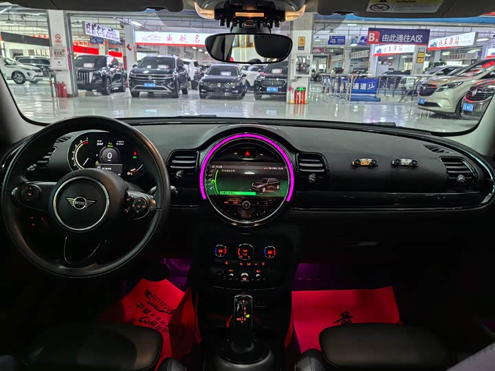 MINI Clubman — фото 5