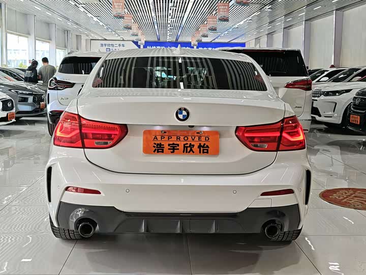 BMW 1-Series 2021 125i M — фото 14