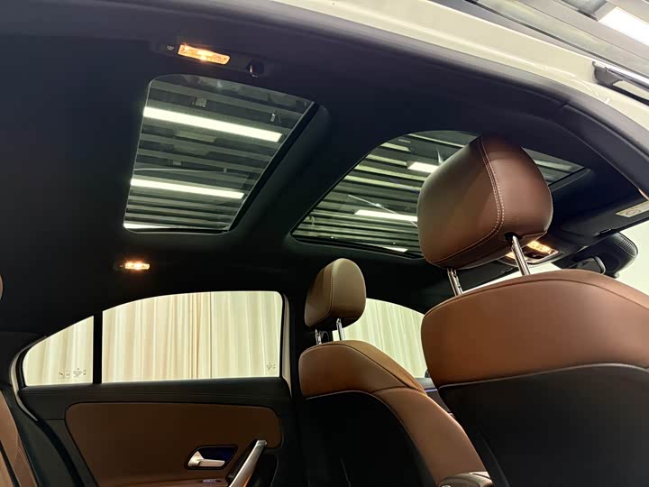 Mercedes-Benz A-Class 2024 A 200 L — фото 13