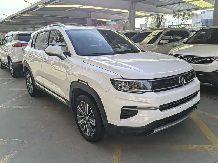 Changan CS35 PLUS 2019 1.6 L MT — фото 3