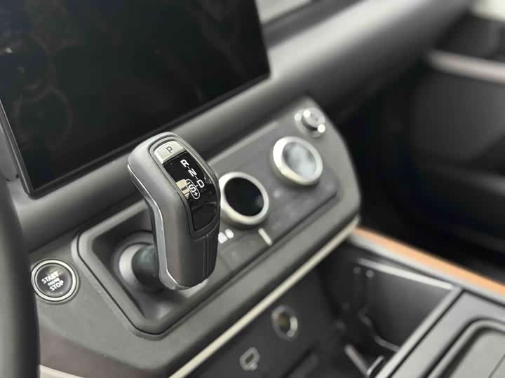 Land Rover Defender — фото 13