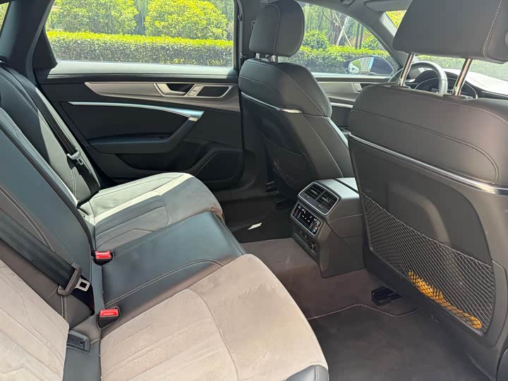 Audi A6L 2023 45 TFSI — фото 12