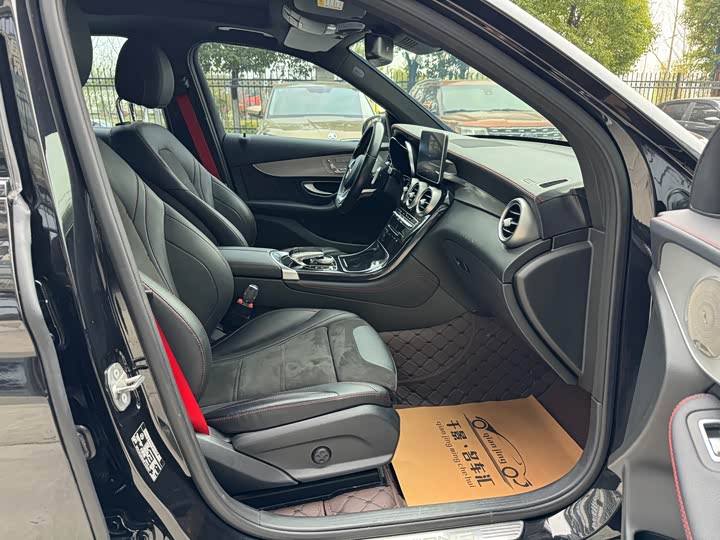 Mercedes-Benz GLC 2017 AMG GLC 43 4 MATIC — фото 16