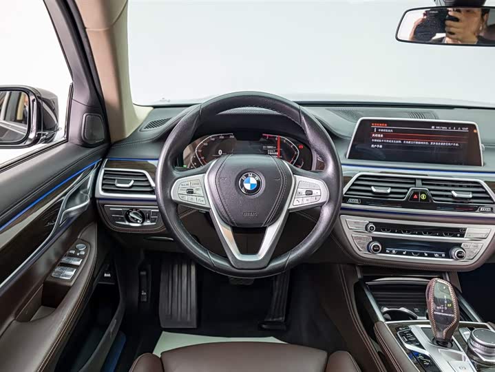 BMW 7-Series 2021 730 Li — фото 21