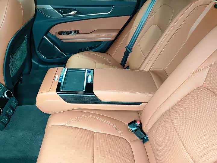 Jaguar XFL 2024 2.0 T P 300 4 WD — фото 11