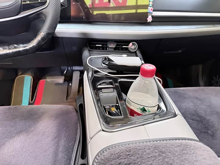 Changan UNI-T 2023 1.5 T Premium — фото 16