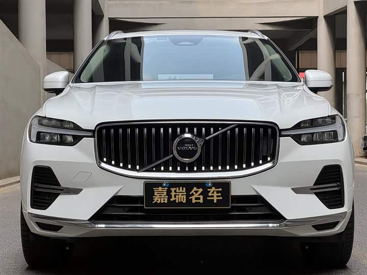 Volvo XC60 2022 B 5 4 WD — фото 2