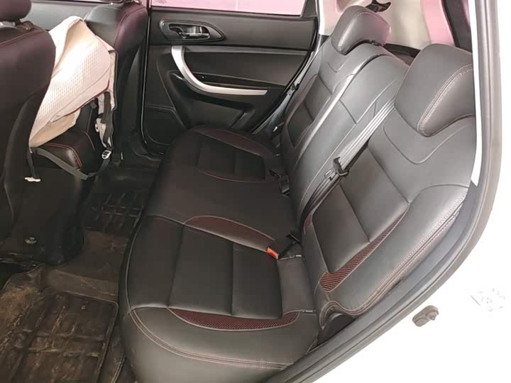 Changan CS35 2016 1.6 L MTLuxury V — фото 17