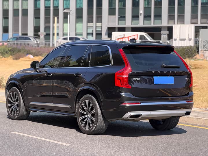 Volvo XC90 2021 B 5 7 — фото 18
