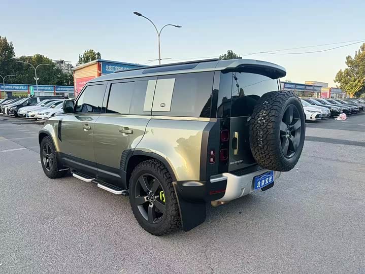 Land Rover Defender — фото 11