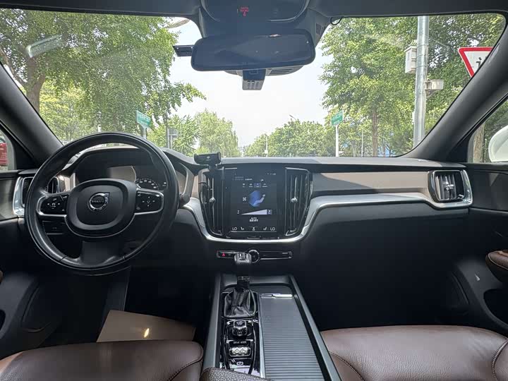 Volvo S60 2020 T 4 — фото 17