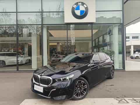 BMW 5-Series 2024 530 Li Leading M — фото 6