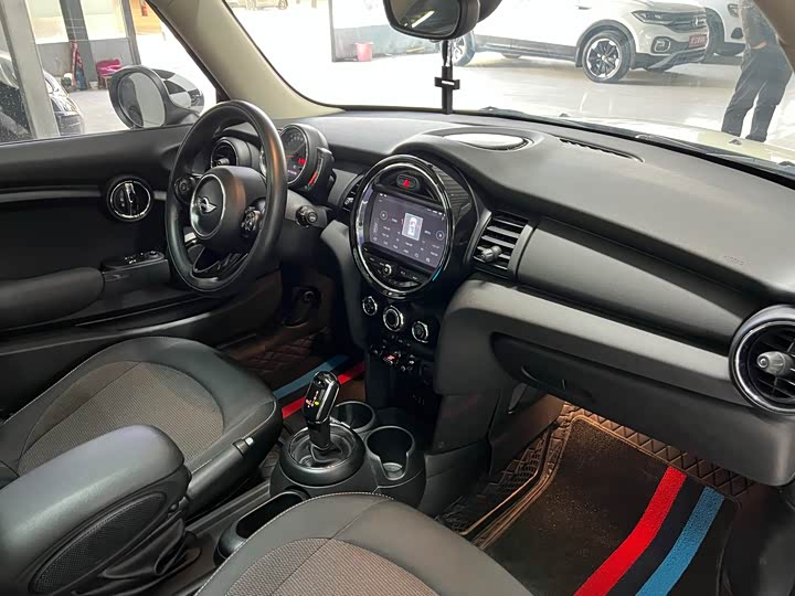 MINI Hatch — фото 14