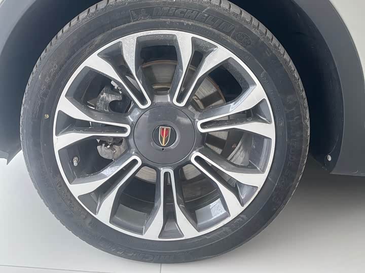 Hongqi HS5 2019 2.0 T 4 WD — фото 13