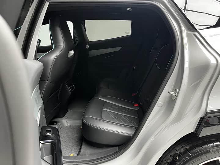 Changan UNI-T 2023 1.5 T Premium — фото 15