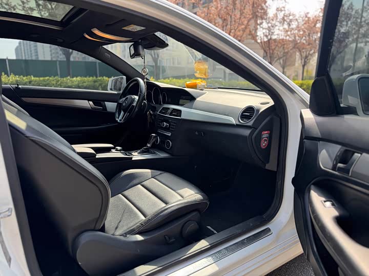 Mercedes-Benz C-Class 2013 C 180 — фото 9