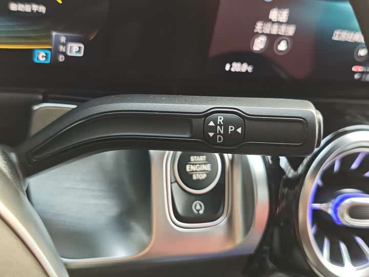 Mercedes-Benz GLB 2021 AMG GLB 35 4 MATIC — фото 31