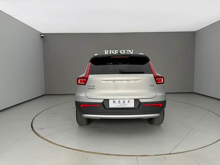 Volvo XC40 2023 B 3 — фото 11