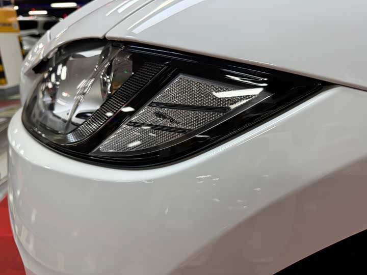 Jaguar F-PACE 2016 2.0 T 2 WDR-Sport — фото 9