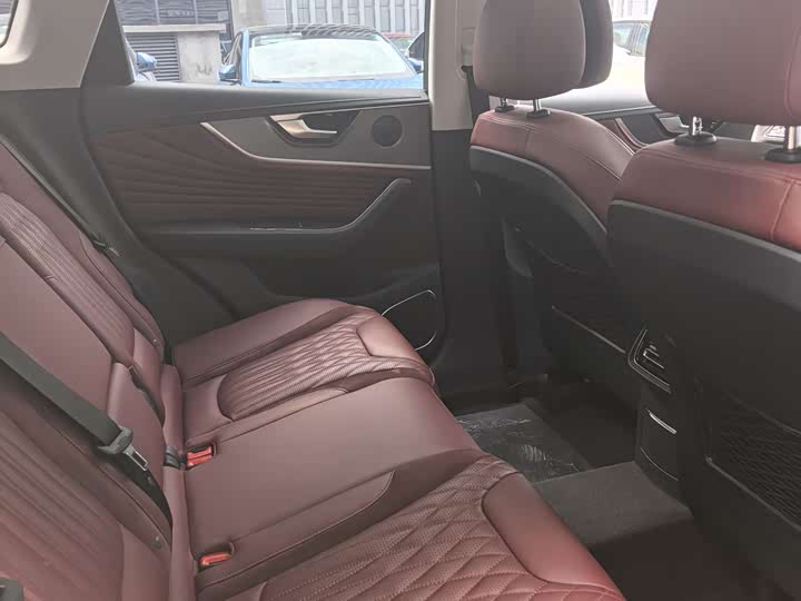 Hongqi HS5 2023 2.0 T Pro — фото 8