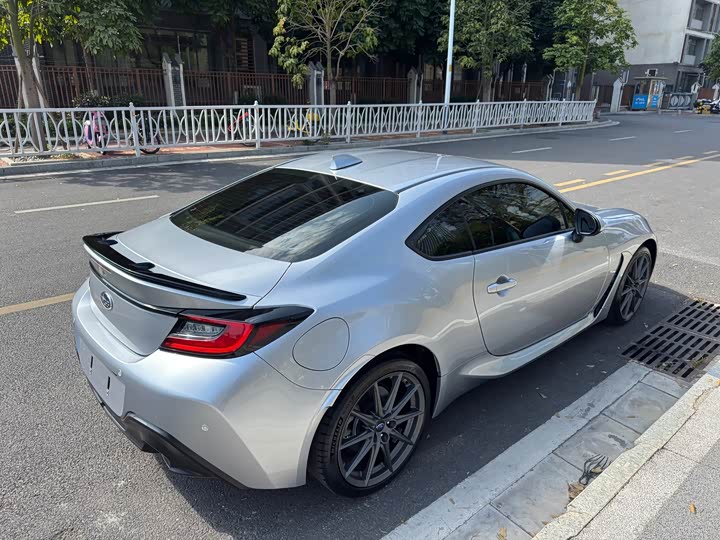 Subaru BRZ 2022 2.4 L MT — фото 6