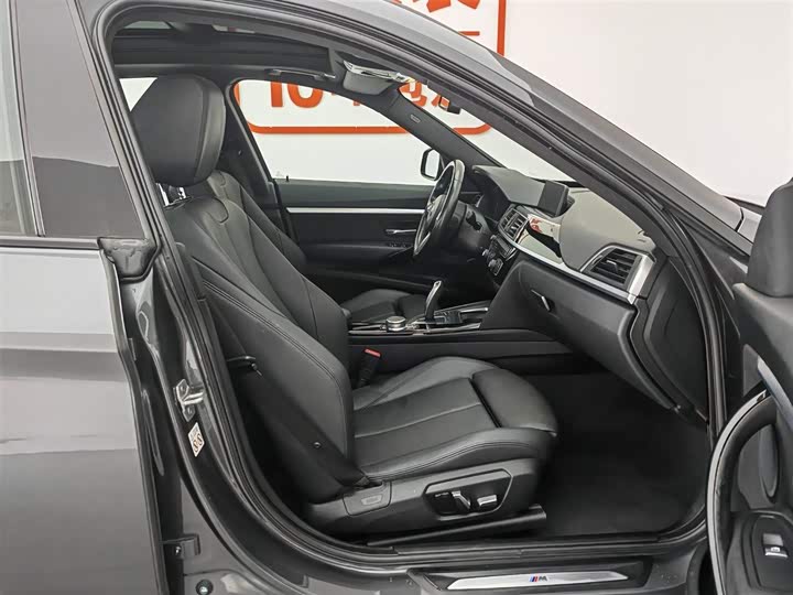 BMW 3-Series GT 2020 320i M — фото 23
