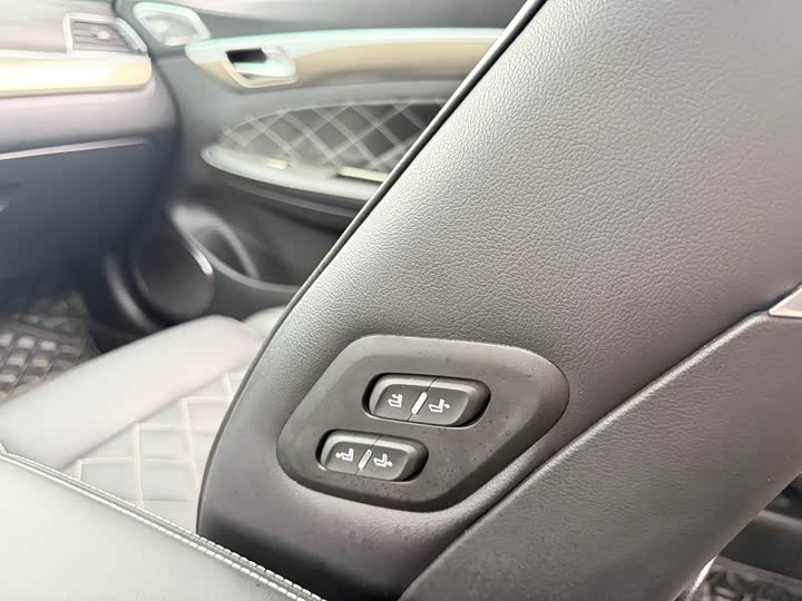 Trumpchi GA8 2017 280 T — фото 15