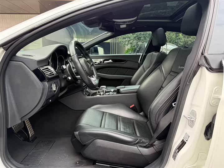 Mercedes-Benz CLS 2015 AMG CLS 63 4 MATIC — фото 13