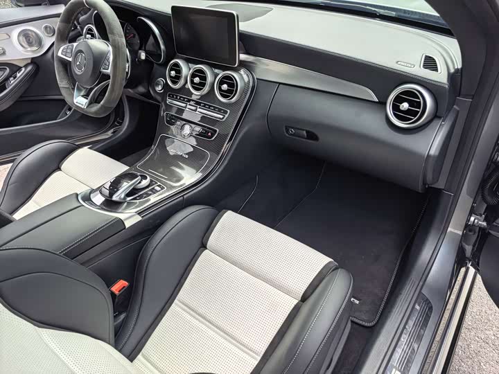 Mercedes-Benz C-Class 2016 AMG C 63 S Coupe — фото 13