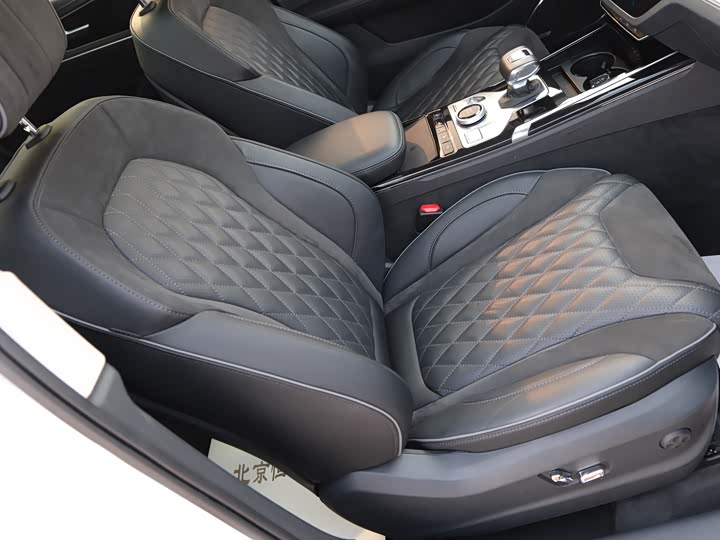 Hongqi HS5 2019 2.0 T 4 WD — фото 14