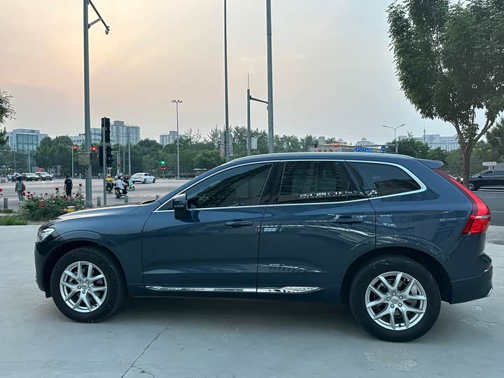 Volvo XC60 2021 T 5 4 WD — фото 16