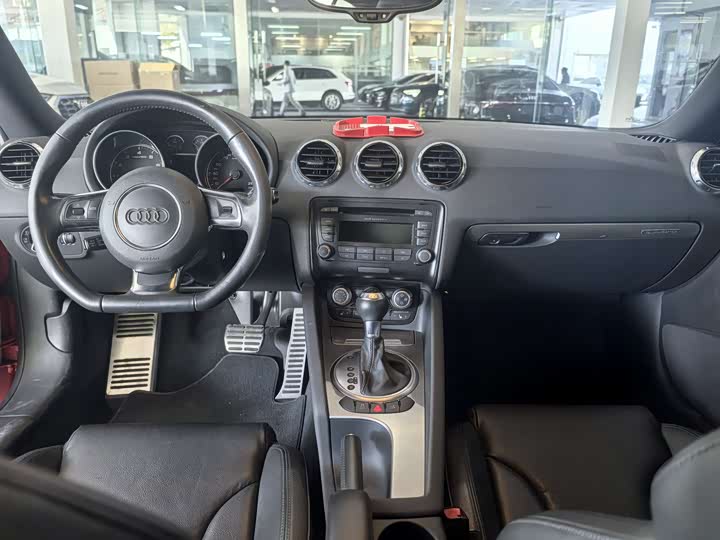 Audi TT 2013 TT Coupe 45 TFSI quattro — фото 9