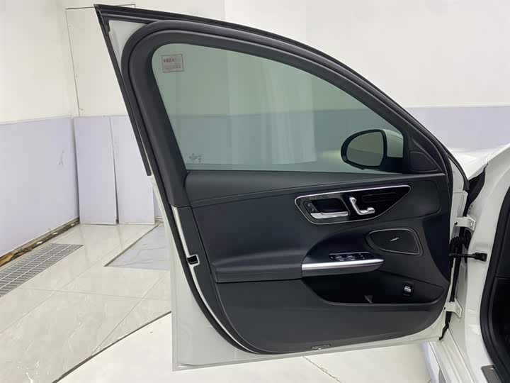 Mercedes-Benz C-Class 2024 C 260 L — фото 16