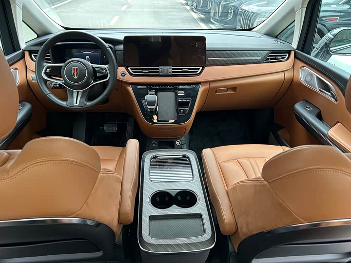 Hongqi HQ9 PHEV 2024 2.0 T 4 WD — фото 11