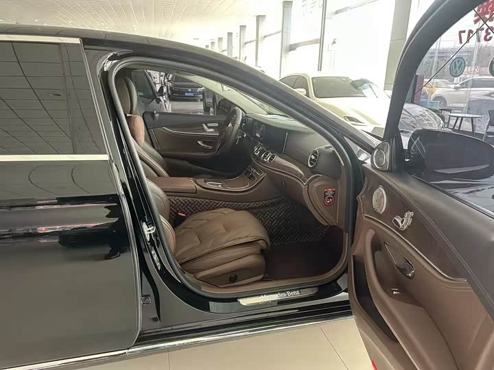 Mercedes-Benz E-Class 2018 E 200 L — фото 5